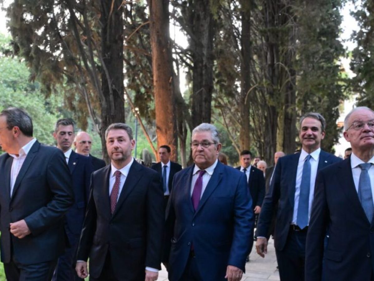 Πάσχα εκτός Αθηνών για Τασούλα, Μητσοτάκη, Φάμελλο και Κουτσούμπα – Στην πρωτεύουσα για την Ανάσταση ο Ανδρουλάκης