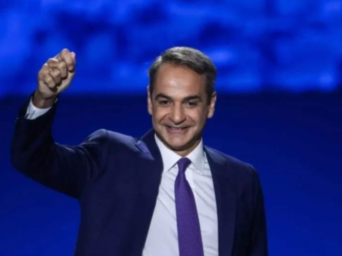 Πασχαλινό μήνυμα Μητσοτάκη: Το φως της Ανάστασης ως οδηγός ενότητας και ελπίδας