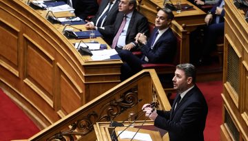 &Pi;&alpha;&Sigma;&omicron;&Kappa;: &Eta; &tau;&alpha;&kappa;&tau;&iota;&kappa;ή &tau;&eta;&sigmaf; &mu;&epsilon;&gamma;ά&lambda;&eta;&sigmaf; &mu;ά&chi;&eta;&sigmaf; &kappa;&alpha;&iota; &eta; &beta;&epsilon;&lambda;ό&nu;&alpha; &pi;&omicron;&upsilon; &kappa;&iota;&nu;&epsilon;ί&tau;&alpha;&iota;