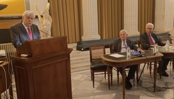Παυλόπουλος: Χωρίς κοινή εξωτερική πολιτική και κοινή άμυνα, η Ευρώπη οδηγείται σε γεωπολιτική ανυποληψία
