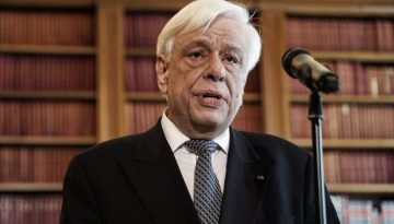 &Pi;&alpha;&upsilon;&lambda;ό&pi;&omicron;&upsilon;&lambda;&omicron;&sigmaf;: &Eta; &kappa;&alpha;ί&rho;&iota;&alpha; &sigma;&eta;&mu;&alpha;&sigma;ί&alpha; &tau;&eta;&sigmaf; &Kappa;&omicron;&iota;&nu;ή&sigmaf; &Epsilon;&xi;&omega;&tau;&epsilon;&rho;&iota;&kappa;ή&sigmaf; &Pi;&omicron;&lambda;&iota;&tau;&iota;&kappa;ή&sigmaf; &kappa;&alpha;&iota; &tau;&eta;&sigmaf; &Pi;&omicron;&lambda;&iota;&tau;&iota;&kappa;ή&sigmaf; &Alpha;&sigma;&phi;ά&lambda;&epsilon;&iota;&alpha;&sigmaf; &gamma;&iota;&alpha; &tau;&eta;&nu; &epsilon;&delta;&rho;&alpha;ί&omega;&sigma;&eta; &tau;&eta;&sigmaf; &Epsilon;&upsilon;&rho;&omega;&pi;&alpha;ϊ&kappa;ή&sigmaf;