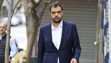 &Pi;&alpha;ύ&lambda;&omicron;&sigmaf; &Mu;&alpha;&rho;&iota;&nu;ά&kappa;&eta;&sigmaf; &gamma;&iota;&alpha; &Mu;&upsilon;&lambda;&omega;&nu;ά&kappa;&eta;: &Omicron; &Gamma;&iota;ώ&rho;&gamma;&omicron;&sigmaf; &epsilon;ί&nu;&alpha;&iota; &delta;&upsilon;&nu;&alpha;&tau;ό&sigmaf;, ή&delta;&eta; &beta;&gamma;ή&kappa;&epsilon; &nu;&iota;&kappa;&eta;&tau;ή&sigmaf; &sigma;&tau;&eta;&nu; &pi;&rho;ώ&tau;&eta; &mu;ά&chi;&eta;