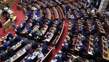 «Παίρνω 10, δίνω 1» – Σφοδρή επίθεση στην κυβέρνηση για τα μέτρα-«ψίχουλα»