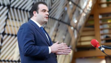 Πιερρακάκης: Μεγάλες οι επιπτώσεις, εάν το Ορμούζ παραμείνει κλειστό για μεγάλο διάστημα