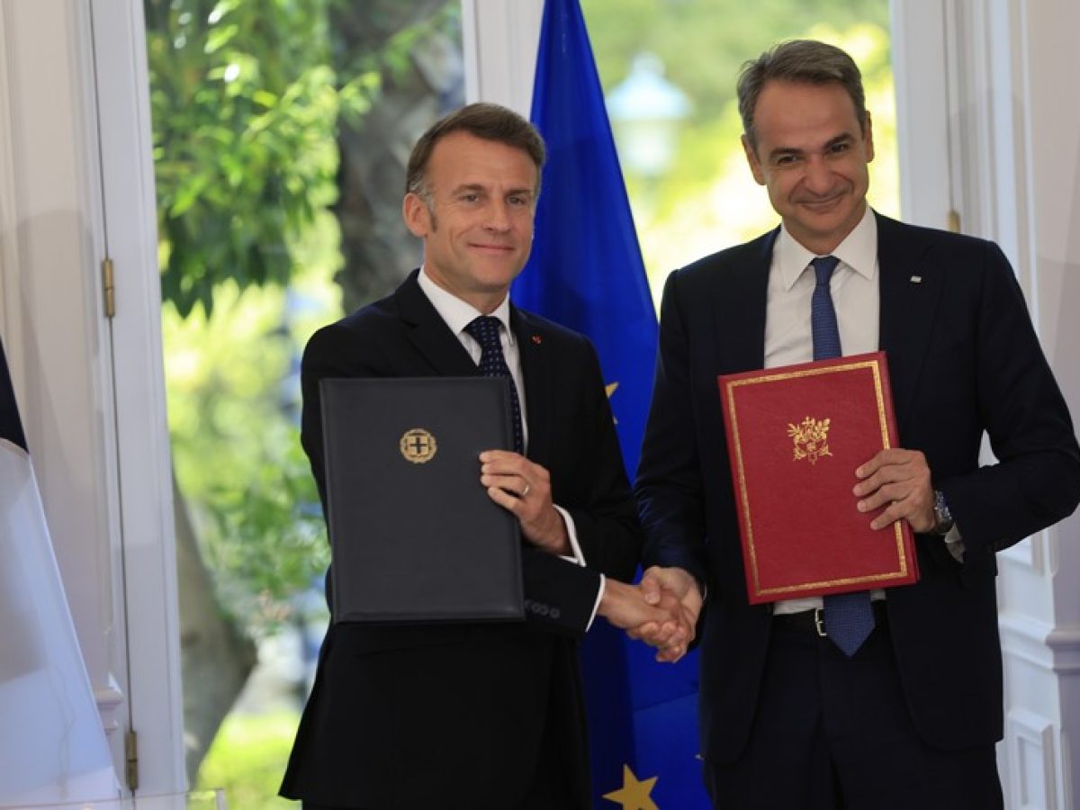Ποιές είναι οι 9 συμφωνίες που υπέγραψαν… περιχαρείς οι Μητσοτάκης-Μακρόν