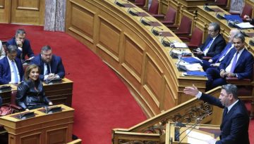 Πολιτική σύγκρουση στη Βουλή: «Κράτος Δικαίου» ή σκάνδαλα; Στα άκρα κυβέρνηση και αντιπολίτευση