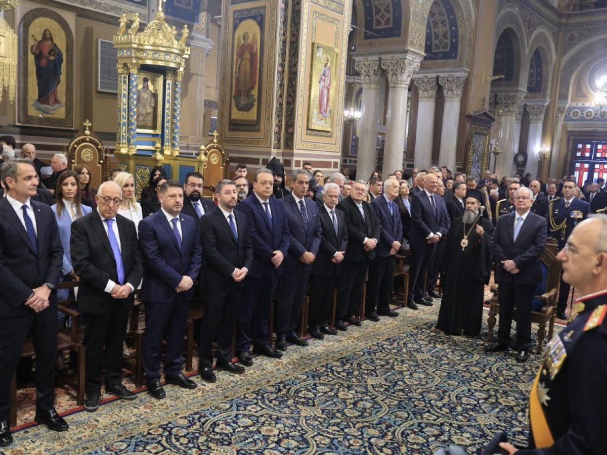 Πού θα κάνουν Πάσχα οι πολιτικοί αρχηγοί – Στη Σύρο ο Πρόεδρος της Δημοκρατίας