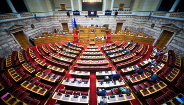 Προβληματισμός στο «γαλάζιο στρατόπεδο» για το ασυμβίβαστο υπουργού – βουλευτή