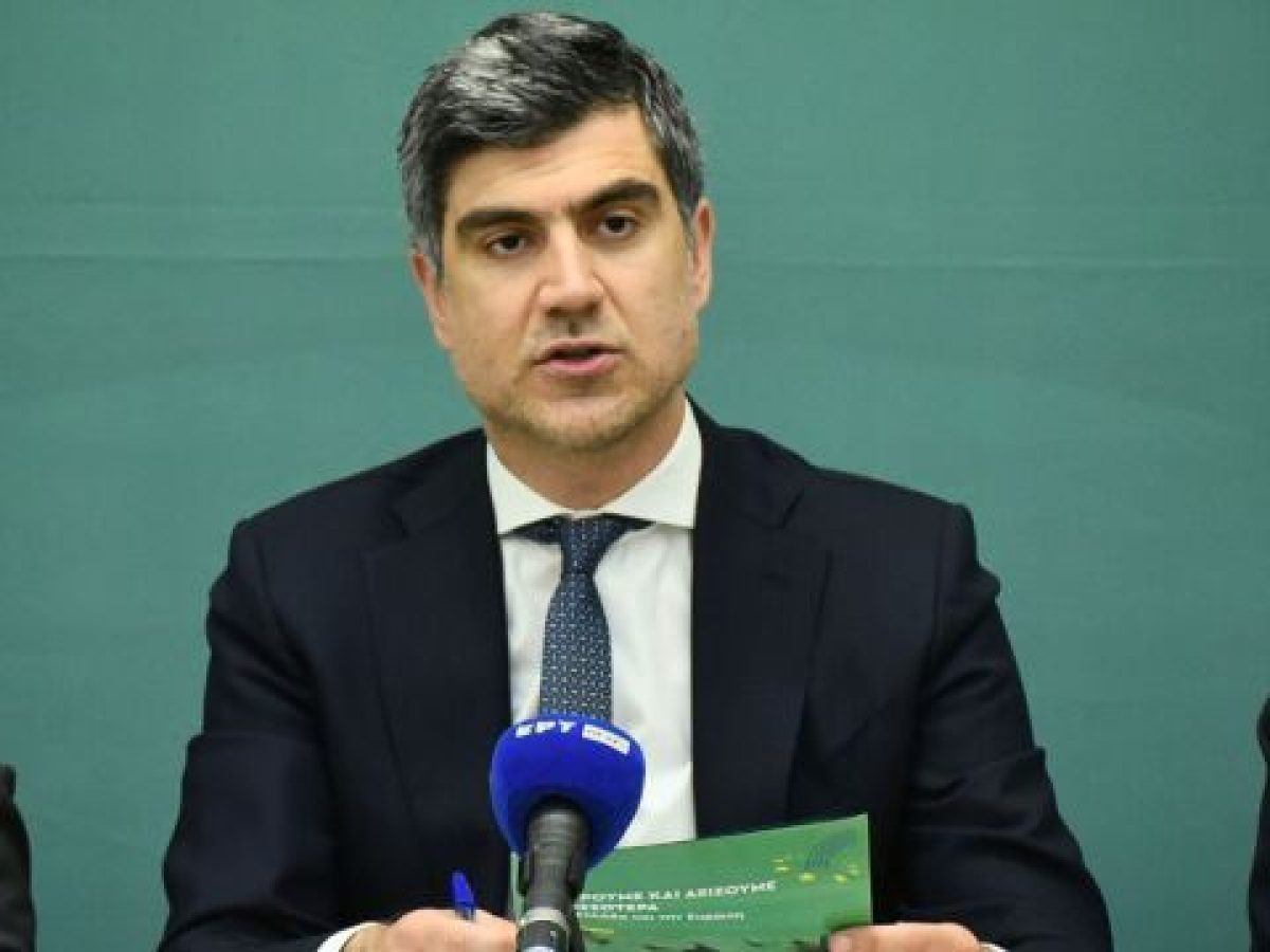 ΠΑΣΟΚ: Ο Γλαβίνας φαβορί για γραμματέας – Ποια άλλα ονόματα που εξετάζονται ως διάδοχοι του Ανδρέα Σπυρόπουλου