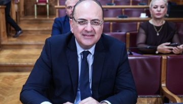ΠΑΣΟΚ: Ο Κ.Μητσοτάκης που υποσχόταν ότι θα κυβερνήσει με τους άριστους, κάλυψε πλήρως το προσωπικό του ρουσφέτι