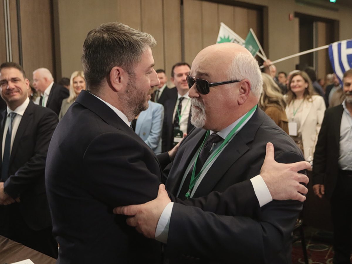 ΠΑΣΟΚ: Πολιτικό Συμβούλιο με όλες τις φυλές