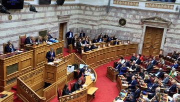 Σε τρεις γραμμές η ΚΟ της ΝΔ για την άρση ασυλίας των 13 – Οι κινήσεις στο παρασκήνιο για να περιοριστούν οι διαρροές 