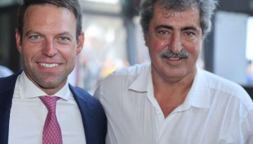 Σύγκρουση Πολάκη-Κασσελάκη: “Το βάζει στα πόδια”, “είσαι απατεώνας”