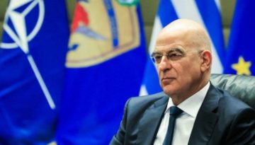 Συμφωνία για ενεργειακή αναβάθμιση σε 40 ενεργοβόρα στρατόπεδα–«Μετάβαση σε πράσινες δομές», λέει ο Δένδιας