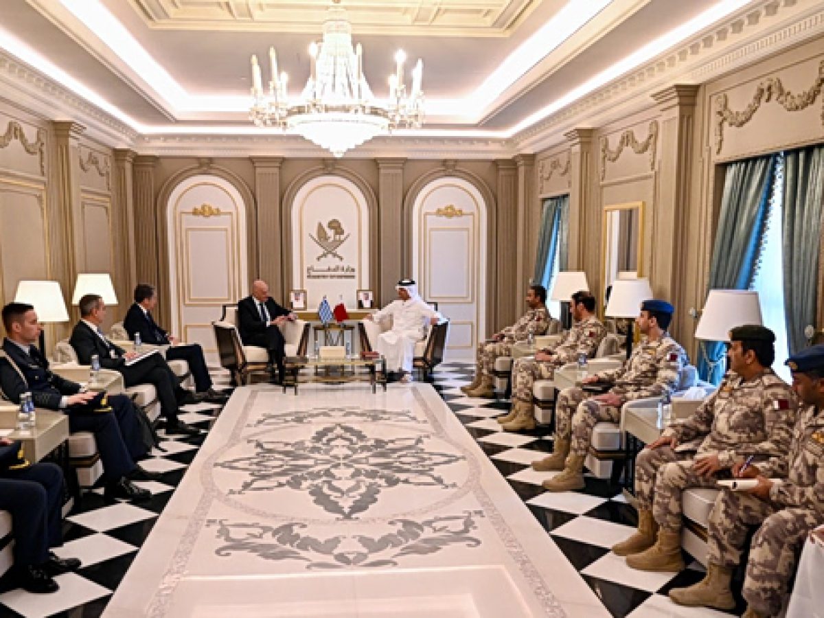 Σειρά επαφών Δένδια στο Κατάρ με επίκεντρο τις εξελίξεις στη Μέση Ανατολή και το Ιράν