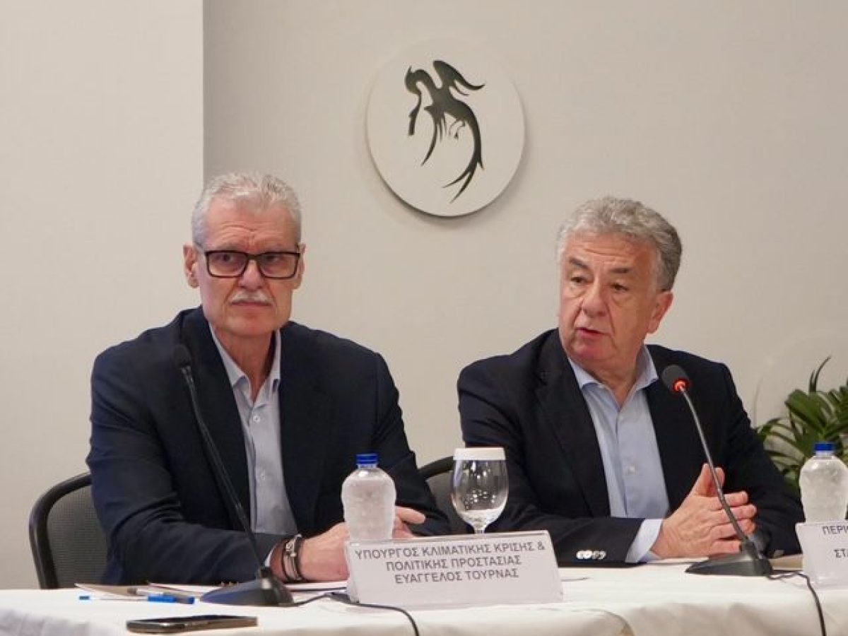 Σύσκεψη στη Κρήτη παρουσία του Υπουργού Κλιματικής Κρίσης και Πολιτικής Προστασίας Ευάγγελου Τουρνά