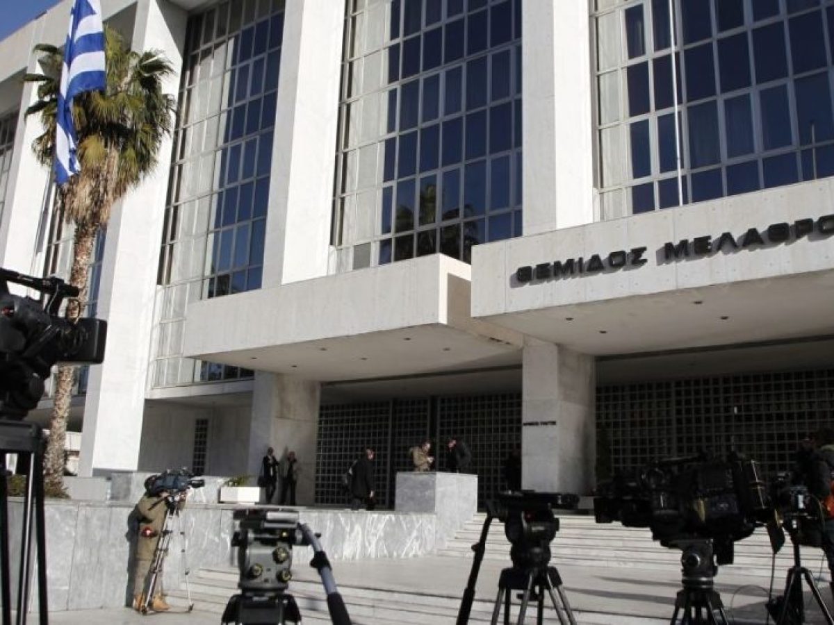 &Sigma;&kappa;ά&nu;&delta;&alpha;&lambda;&omicron; &upsilon;&pi;&omicron;&kappa;&lambda;&omicron;&pi;ώ&nu;: &laquo;&Alpha;&rho;&chi;&epsilon;&iota;&omicron;&theta;έ&tau;&eta;&sigma;&eta;&raquo; &mu;&epsilon; &sigma;&phi;&rho;&alpha;&gamma;ί&delta;&alpha; &Alpha;&rho;&epsilon;ί&omicron;&upsilon; &Pi;ά&gamma;&omicron;&upsilon; &ndash; &Pi;&omicron;&lambda;&iota;&tau;&iota;&kappa;ή &theta;ύ&epsilon;&lambda;&lambda;&alpha;