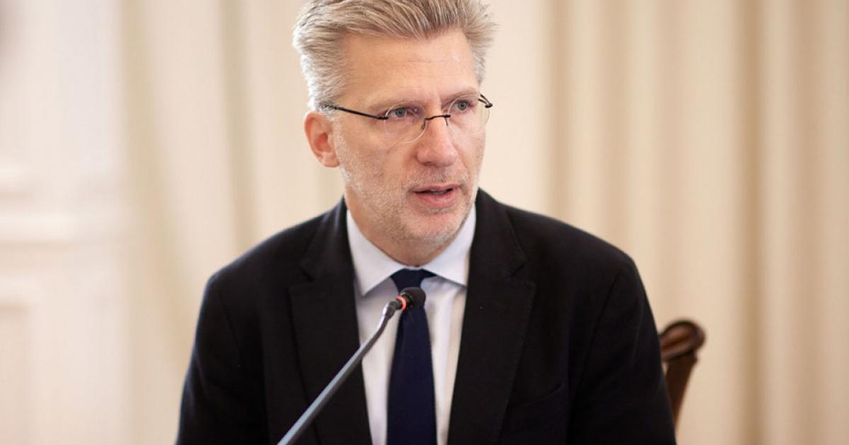 skertsos-i-alithia-gia-tous