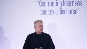 Σκέρτσος κολακεύει Μητσοτάκη για να απαντήσει σε πέντε «γαλάζιους» βουλευτές: «Είναι πολιτικός των συνθέσεων. Δεν αποκλεί