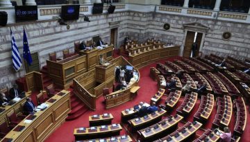 Σκληρή σύγκρουση στη Βουλή για υποκλοπές και Δικαιοσύνη: «Φύγετε, η χώρα δεν αντέχει άλλο» – «Δεν θα στήσουμε ΠΑΣΟΚοδικεί
