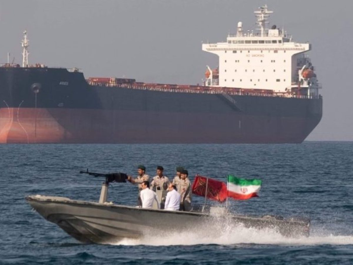 Στενά του Ορμούζ: Τι σημαίνει το «μπλόκο» για τη διεθνή οικονομία