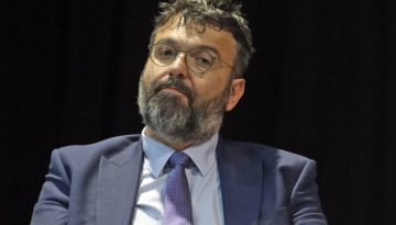 &Sigma;&tau;&epsilon;&nu;ό&sigmaf; &sigma;&upsilon;&nu;&epsilon;&rho;&gamma;ά&tau;&eta;&sigmaf; &tau;&omicron;&upsilon; &Tau;&sigma;ί&pi;&rho;&alpha; &pi;&rho;&omicron;&tau;&rho;έ&pi;&epsilon;&iota; &sigma;&epsilon; &delta;&iota;ά&lambda;&upsilon;&sigma;&eta; &Sigma;&Upsilon;&Rho;&Iota;&Zeta;&Alpha; &kappa;&alpha;&iota; &Nu;έ&alpha; &Alpha;&rho;&iota;&sigma;&tau;&epsilon;&rho;ά