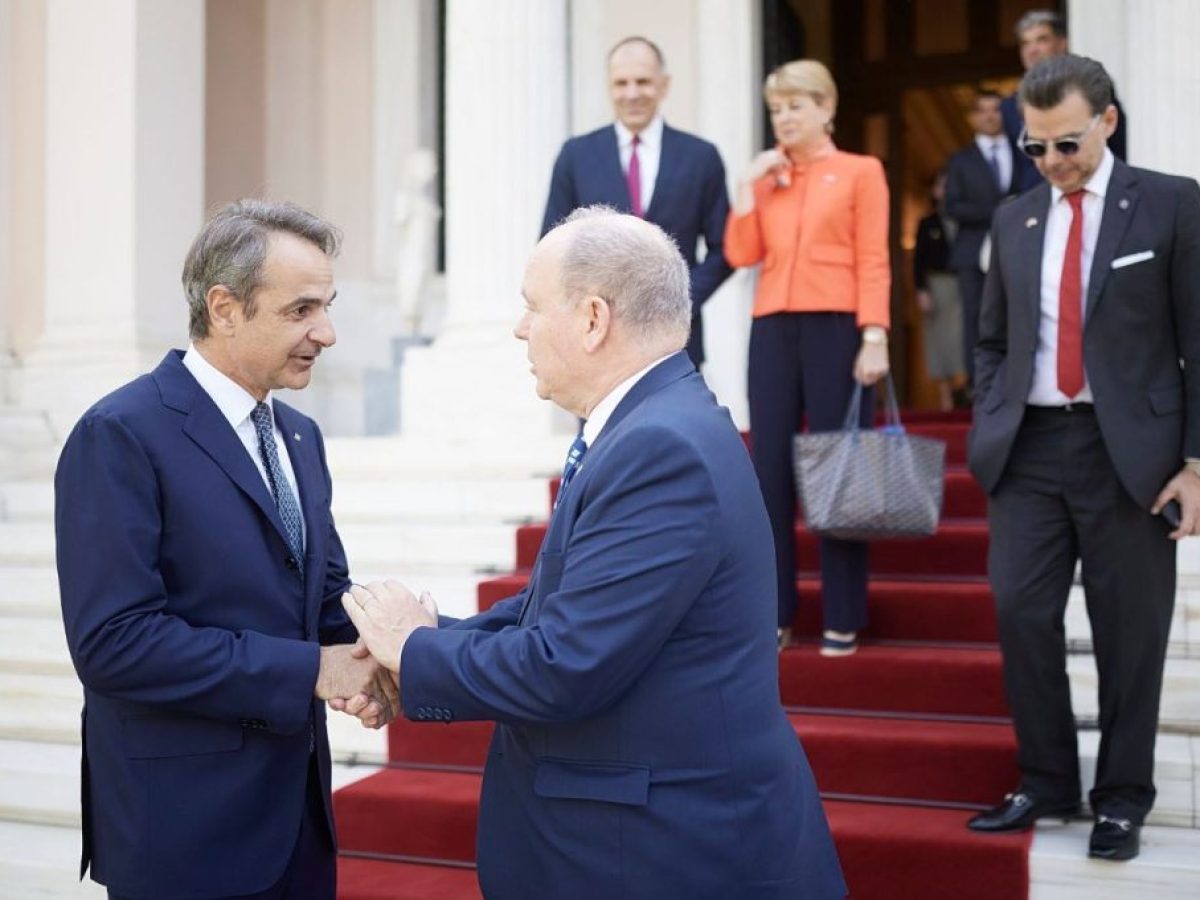 &Sigma;&tau;&eta;&nu; &Alpha;&theta;ή&nu;&alpha; &omicron; &pi;&rho;ί&gamma;&kappa;&iota;&pi;&alpha;&sigmaf; &Alpha;&lambda;&beta;έ&rho;&tau;&omicron;&sigmaf; &Beta; &tau;&omicron;&upsilon; &Mu;&omicron;&nu;&alpha;&kappa;ό &ndash; &Epsilon;&pi;&iota;&sigma;&kappa;έ&phi;&theta;&eta;&kappa;&epsilon; &Tau;&alpha;&sigma;&omicron;ύ&lambda;&alpha;-&Mu;&eta;&tau;&sigma;&omicron;&tau;ά&kappa;&eta;, &epsilon;ί&delta;&epsilon; &Delta;&omicron;ύ&kappa;&alpha;