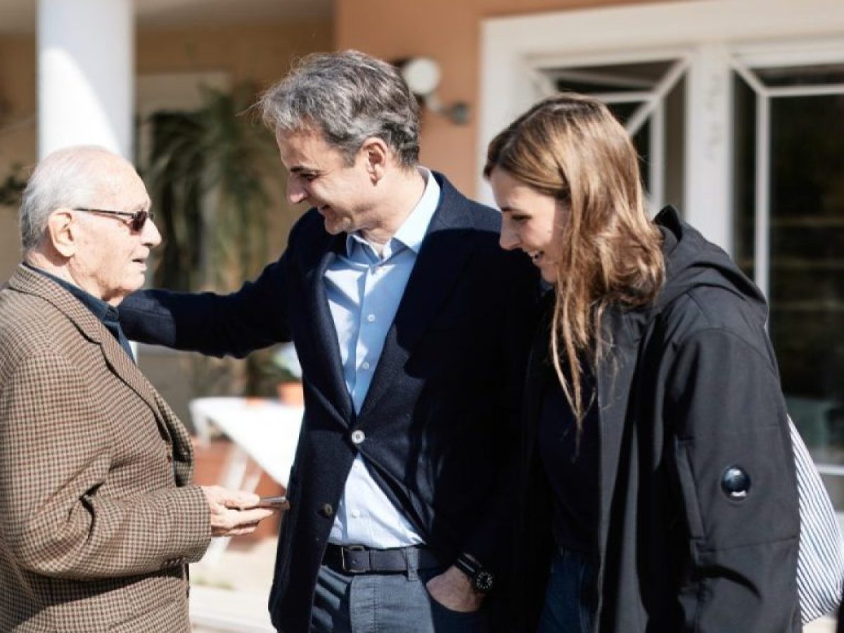 Στο Γηροκομείο Αθηνών ο Μητσοτάκης: «Στόχος να επισκευάσουμε όλα τα κτήρια και να φιλοξενούνται 500 άτομα»