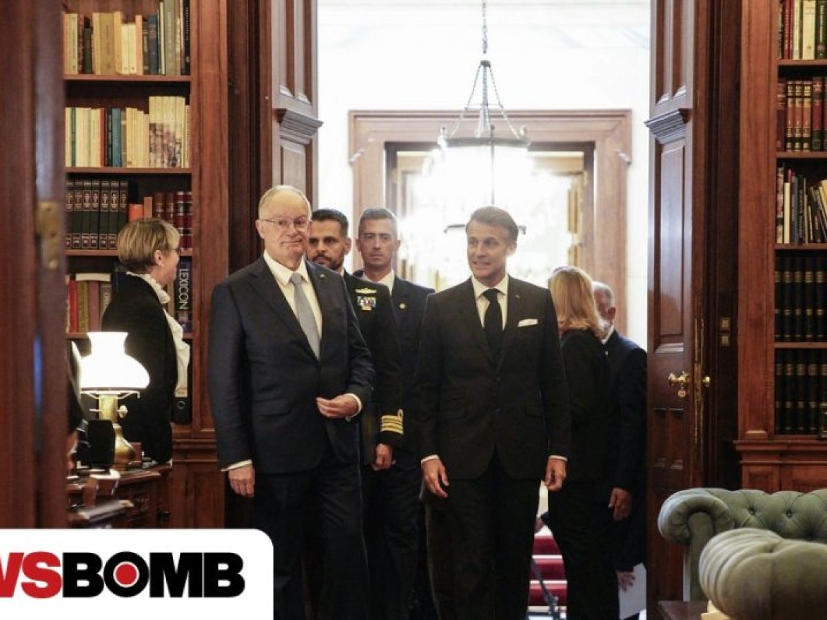 Στο Προεδρικό Μέγαρο ο πρόεδρος της Γαλλίας με τη σύζυγό του – Μακρόν: Ελλάς-Γαλλία, συμμαχία