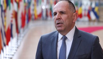 &Sigma;&tau;&omicron; &Beta;&epsilon;&rho;&omicron;&lambda;ί&nu;&omicron; &sigma;ή&mu;&epsilon;&rho;&alpha; &omicron; &Gamma;&epsilon;&rho;&alpha;&pi;&epsilon;&tau;&rho;ί&tau;&eta;&sigmaf; &gamma;&iota;&alpha; &tau;&omicron; &Sigma;&omicron;&upsilon;&delta;ά&nu; &ndash; &Kappa;&rho;ί&sigma;&iota;&mu;&epsilon;&sigmaf; &epsilon;&pi;&alpha;&phi;έ&sigmaf; &sigma;&tau;&omicron; &pi;&epsilon;&rho;&iota;&theta;ώ&rho;&iota;&omicron; &tau;&eta;&sigmaf; &delta;&iota;&epsilon;&theta;&nu;&omicron;ύ&sigmaf; &delta;&iota;ά&sigma;&kappa;&epsilon;&psi;&eta;&sigmaf;