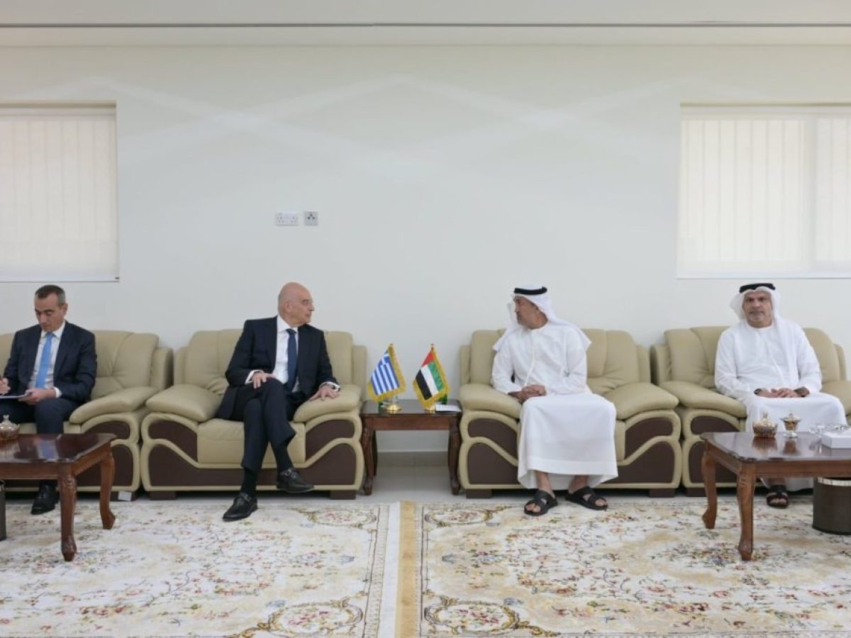 Στο Αμπου Νταμπι ο Νίκος Δένδιας