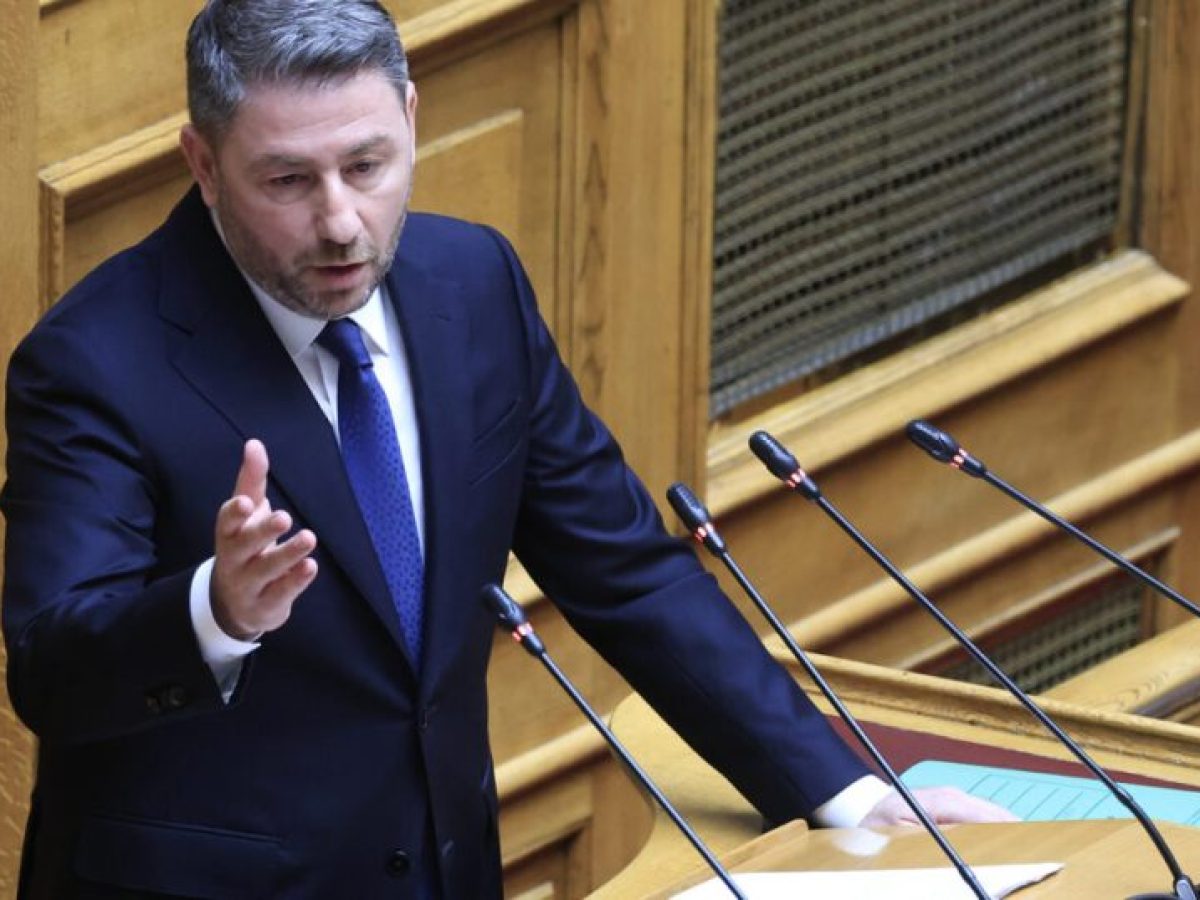&Tau;&alpha; &lambda;ά&theta;&eta; &tau;&omicron;&upsilon; &Nu;. &Alpha;&nu;&delta;&rho;&omicron;&upsilon;&lambda;ά&kappa;&eta; &kappa;&alpha;&iota; &eta; &pi;&omicron;&rho;&epsilon;ί&alpha; &sigma;&epsilon; &mu;&iota;&alpha; &laquo;No Man&rsquo;s Land&raquo;