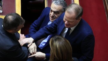 &Tau;&alpha; &laquo;&omicron;&rho;&epsilon;&iota;&nu;ά&raquo; &tau;&eta;&sigmaf; &Nu;&Delta; &chi;&epsilon;&iota;&rho;&omicron;&kappa;&rho;ό&tau;&eta;&sigma;&alpha;&nu; &tau;&omicron;&nu; &Kappa;&alpha;&rho;&alpha;&mu;&alpha;&nu;&lambda;ή