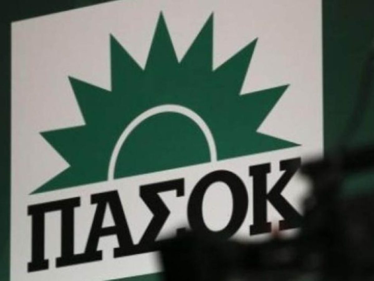 Τα σενάρια συνεργασίας του ΠΑΣΟΚ με άλλα κόμματα, οδηγούν σε αδιέξοδο τον Ανδρουλάκη