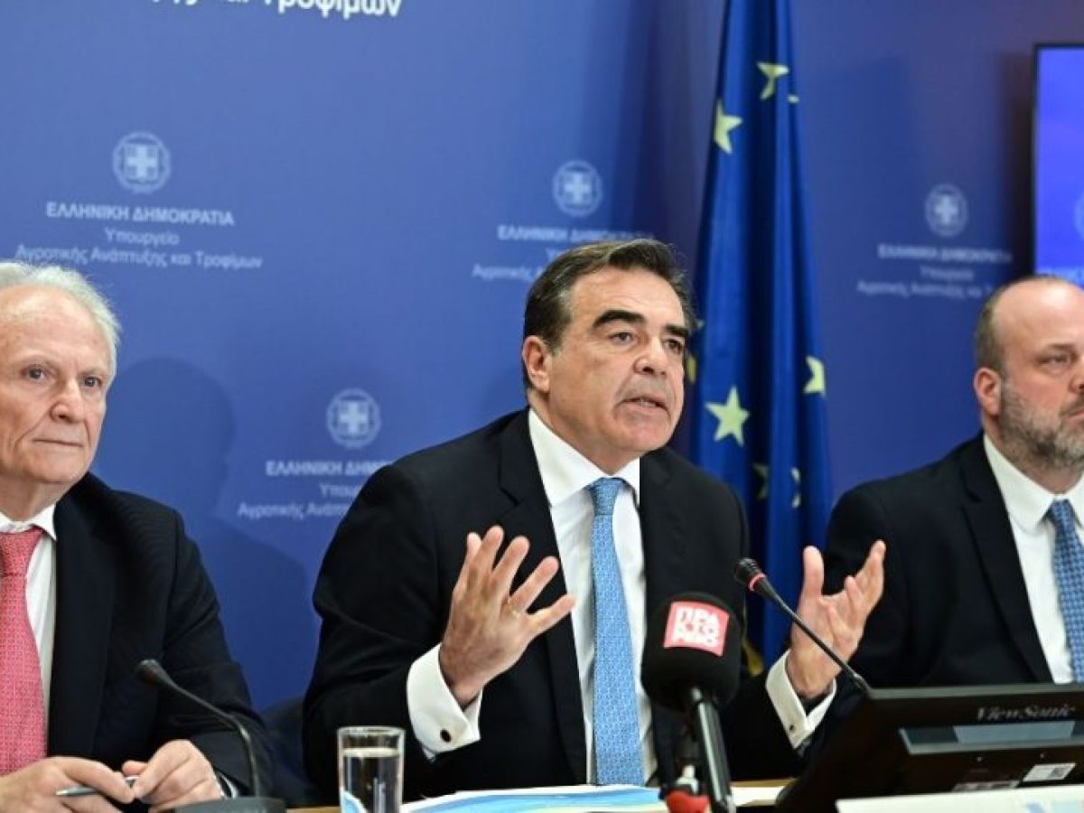 Τέσσερις άξονες στήριξης προς τους πληγέντες από τον αφθώδη πυρετό στη Λέσβο ανακοίνωσε ο Σχοινάς