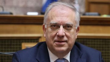 Θεοδωρικάκος: «Αν δεν είχαμε πάρει μέτρα, η βενζίνη και το diesel θα έφταναν 2,5 και 3 ευρώ το λίτρο»