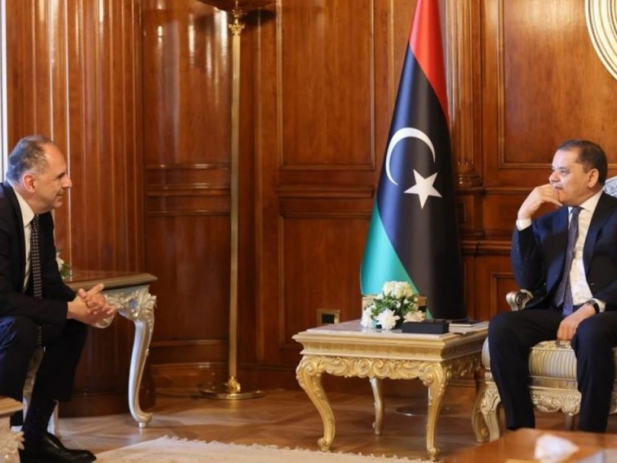 Τι φέρνει στις βαλίτσες του ο Γεραπετρίτης από την Τρίπολη – Οι συνομιλίες για ΑΟΖ με τη Λιβύη