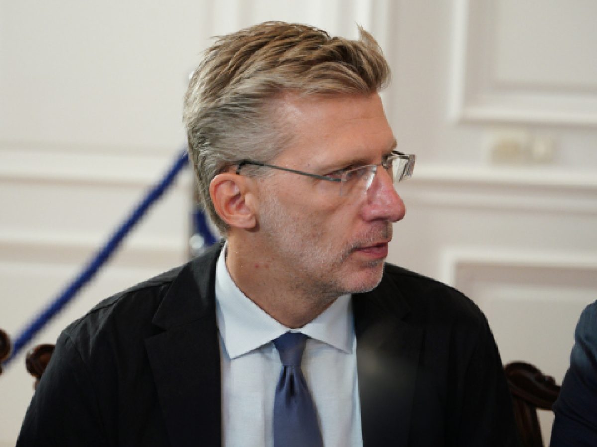 Το Μαξίμου ορθώνει «τείχος προστασίας» στον Σκέρτσο και δίνει πράσινο φως στους ελεγχόμενους βουλευτές για τα ψηφοδέλτια