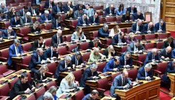 &Tau;&omicron; &Mu;&alpha;&xi;ί&mu;&omicron;&upsilon; &pi;&epsilon;&rho;ί&mu;&epsilon;&nu;&epsilon; &laquo;&kappa;&alpha;&tau;&alpha;&iota;&gamma;ί&delta;&alpha;&raquo;, &alpha;&lambda;&lambda;ά &tau;&omicron;&upsilon;&sigmaf; &beta;&gamma;ή&kappa;&epsilon; &laquo;&mu;&pi;&omicron;&upsilon;&nu;ά&tau;&sigma;&alpha;&raquo;