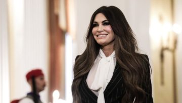 Το πασχαλινό μήνυμα της Κίμπερλι Γκίλφοϊλ προς τους Έλληνες: «Χριστός Ανέστη, Χρόνια Πολλά»