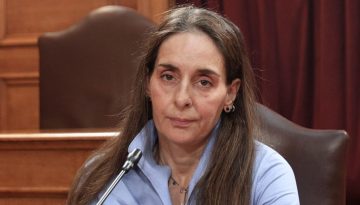 &Tau;&omicron; &laquo;&beta;&alpha;&theta;ύ &kappa;&rho;ά&tau;&omicron;&sigmaf;&raquo; &kappa;&alpha;&iota; &eta;&hellip; &tau;ύ&chi;&eta; &tau;&eta;&sigmaf; &Pi;&alpha;&rho;&alpha;&sigma;&kappa;&epsilon;&upsilon;ή&sigmaf; &Tau;&upsilon;&chi;&epsilon;&rho;&omicron;&pi;&omicron;ύ&lambda;&omicron;&upsilon;
