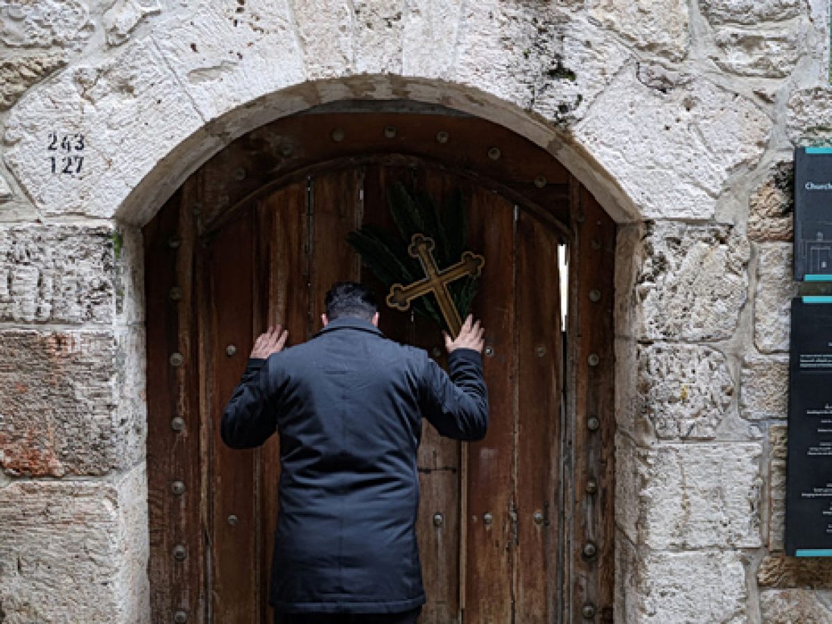 Το Άγιο Φως και οι ισορροπίες ανάμεσα σε Ισραήλ και Χριστιανικές Εκκλησίες