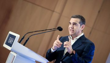 &Tau;&sigma;ί&pi;&rho;&alpha;&sigmaf; &gamma;&iota;&alpha; &upsilon;&pi;&omicron;&kappa;&lambda;&omicron;&pi;έ&sigmaf;: &laquo;Ό&tau;&iota; &epsilon;ύ&kappa;&omicron;&lambda;&alpha; &mu;&pi;&alpha;ί&nu;&epsilon;&iota; &sigma;&tau;&omicron; &alpha;&rho;&chi;&epsilon;ί&omicron;, &tau;&omicron; ί&delta;&iota;&omicron; &epsilon;ύ&kappa;&omicron;&lambda;&alpha; &beta;&gamma;&alpha;ί&nu;&epsilon;&iota;&raquo;