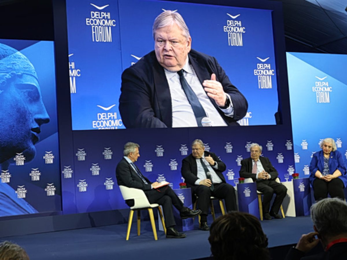 Βενιζέλος κατά κυβέρνησης για την ανανέωση της θητείας των τριών ευρωπαίων εισαγγελέων