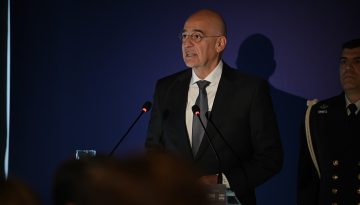 &Beta;&omicron;&lambda;έ&sigmaf; &Delta;έ&nu;&delta;&iota;&alpha; &kappa;&alpha;&tau;ά &tau;&eta;&sigmaf; Ά&gamma;&kappa;&upsilon;&rho;&alpha;&sigmaf; &ndash; &laquo;&Eta; &Epsilon;&lambda;&lambda;ά&delta;&alpha; &delta;&epsilon;&nu; &epsilon;ί&nu;&alpha;&iota; &kappa;&alpha;&iota; &delta;&epsilon;&nu; &pi;&rho;έ&pi;&epsilon;&iota; &nu;&alpha; &gamma;ί&nu;&epsilon;&iota; &tau;&omicron;&upsilon;&rho;&kappa;&omicron;&kappa;&epsilon;&nu;&tau;&rho;&iota;&kappa;ή&raquo;