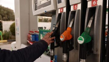 Βουλή: Με τις ψήφους ΝΔ και ΠΑΣΟΚ κυρώθηκε η ΠΝΠ για την επιδότηση στα καύσιμα