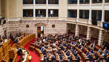 Βουλή σε πολιτική απογείωση: Κράτος Δικαίου, Λαζαρίδης και συνταγματική αντεπίθεση