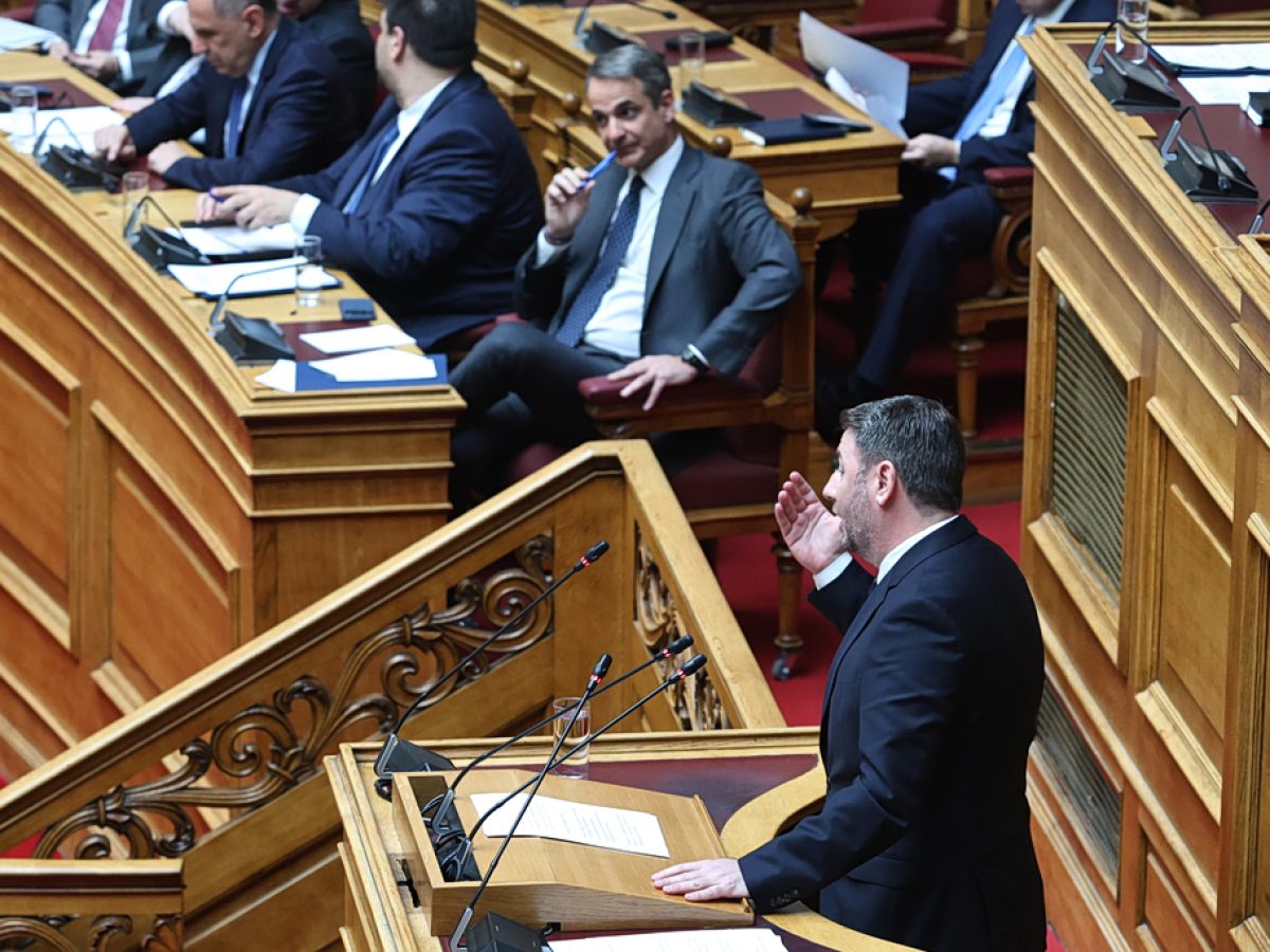 Βουλή: Στα «χαρακώματα» κυβέρνηση και αντιπολίτευση για τις υποκλοπές