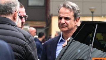 Ξανά στον «Ευαγγελισμό» ο Μητσοτάκης για να ενημερωθεί για την υγεία του Μυλωνάκη