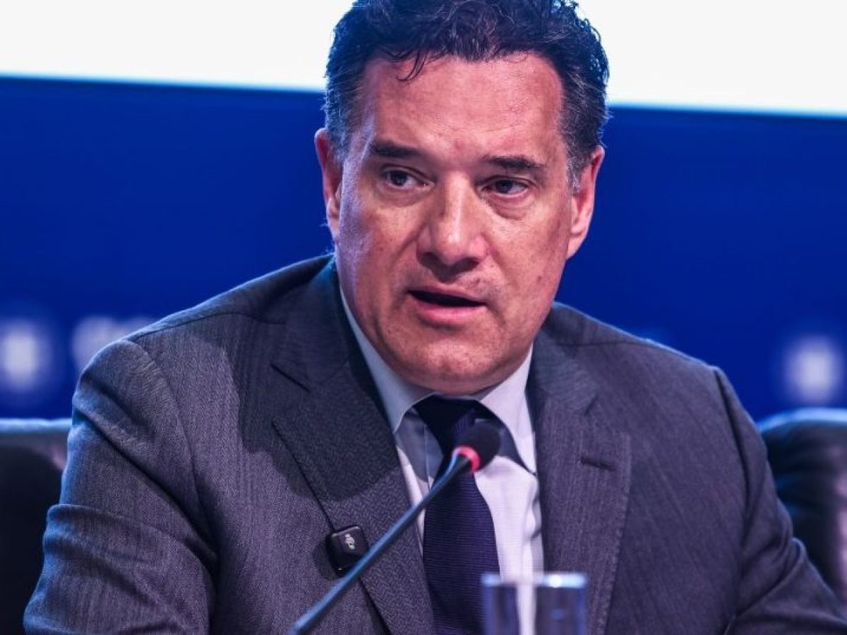 Άδωνις Γεωργιάδης: Στοχευμένα Μέτρα για την Προστασία των Ανηλίκων από τον Ψηφιακό Εθισμό